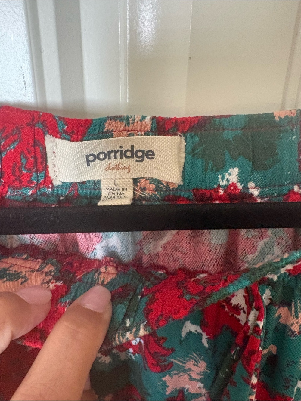 Miley Millie Anthropologie Porridge Green Floral Midi Skirt Large Red Rose - Picture 2 of 5